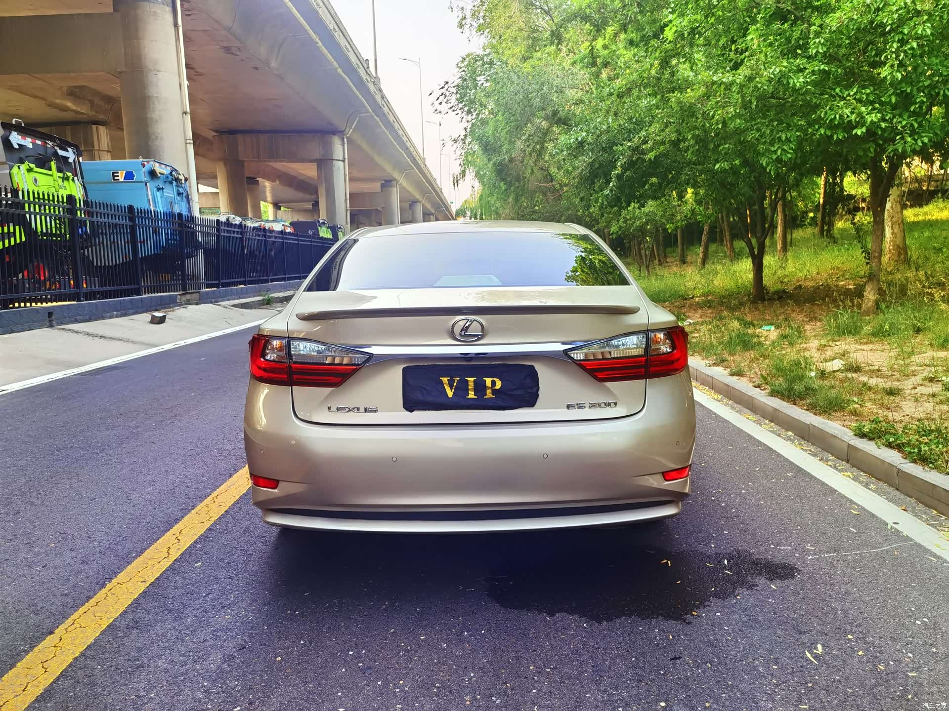Lexus ES, 2018 все фото