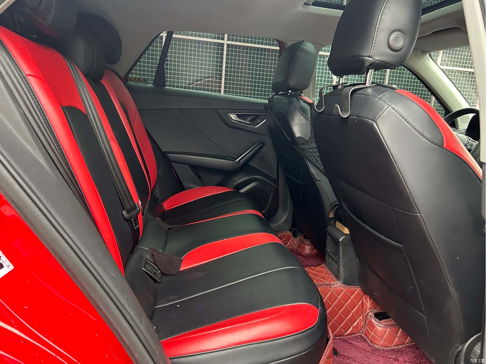 Audi Q2L, 2019 11