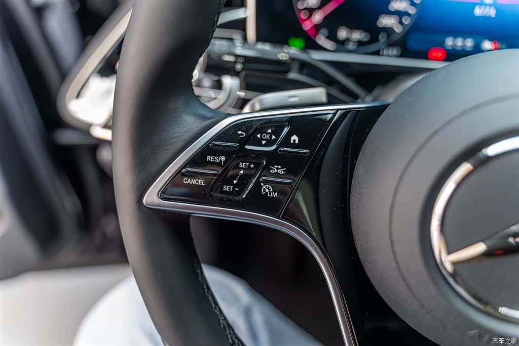 Mercedes-Benz E-Class, 2025 8