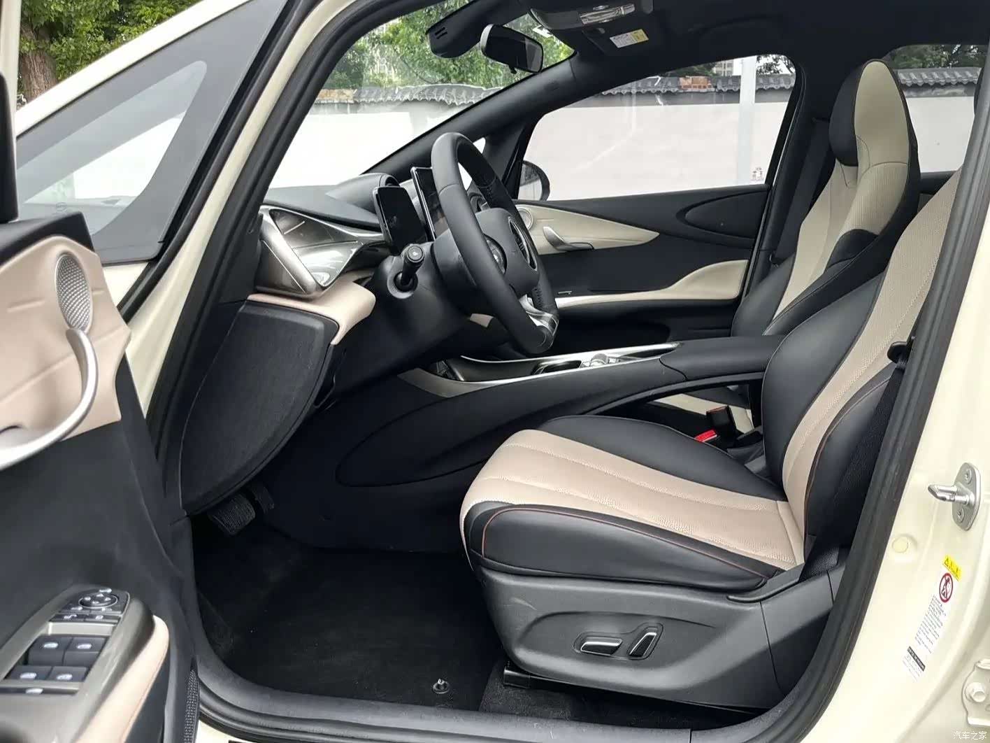 BYD Dolphin, 2023 7