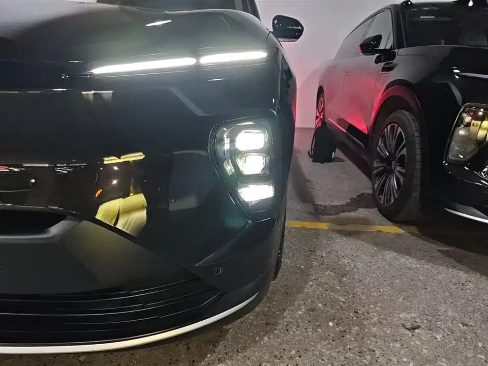 NIO ES8 NIO ES8