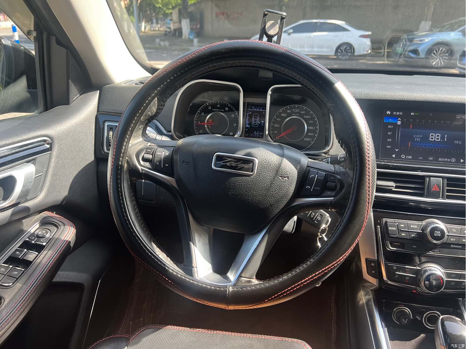 Zotye X5, 2016 14