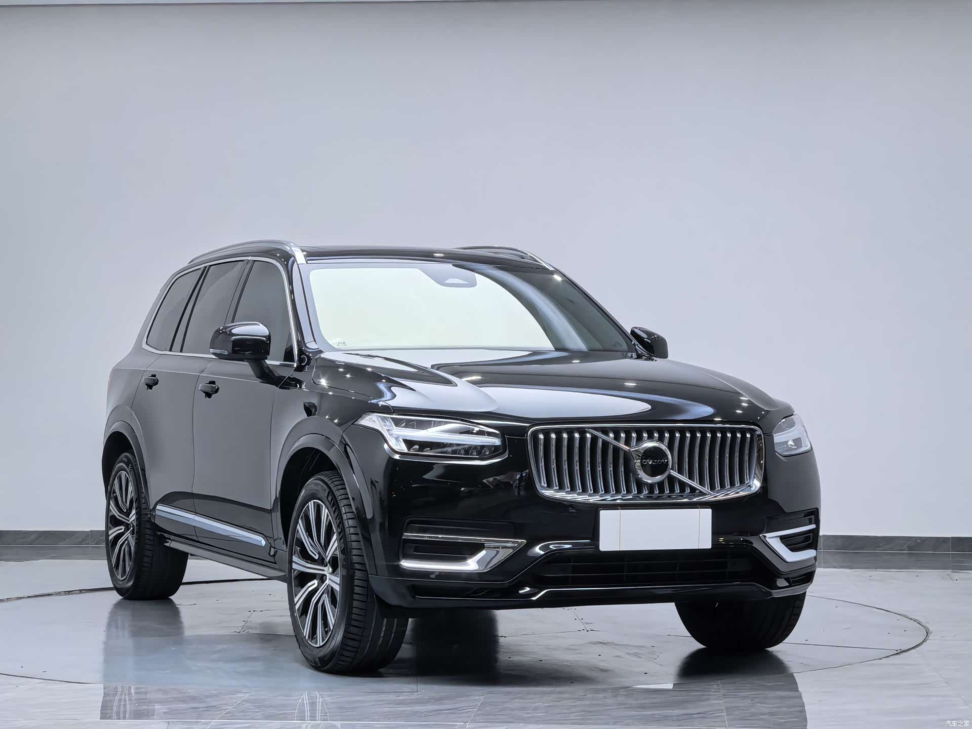 Volvo XC90, 2024 3