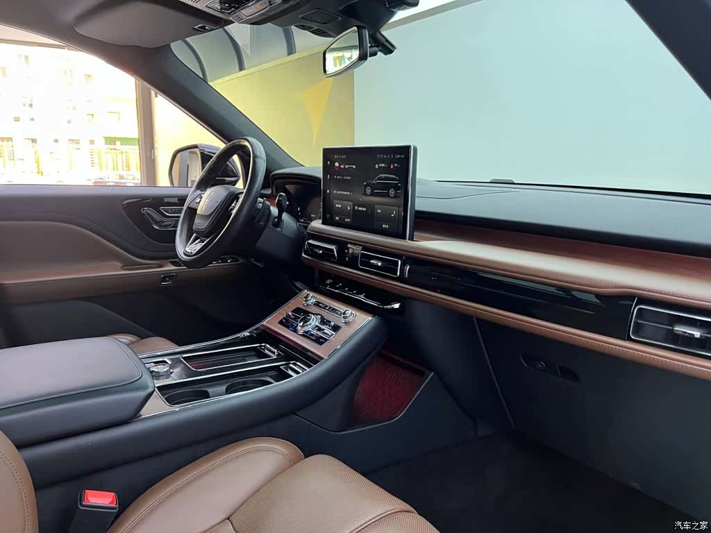 Lincoln Aviator, 2021 24