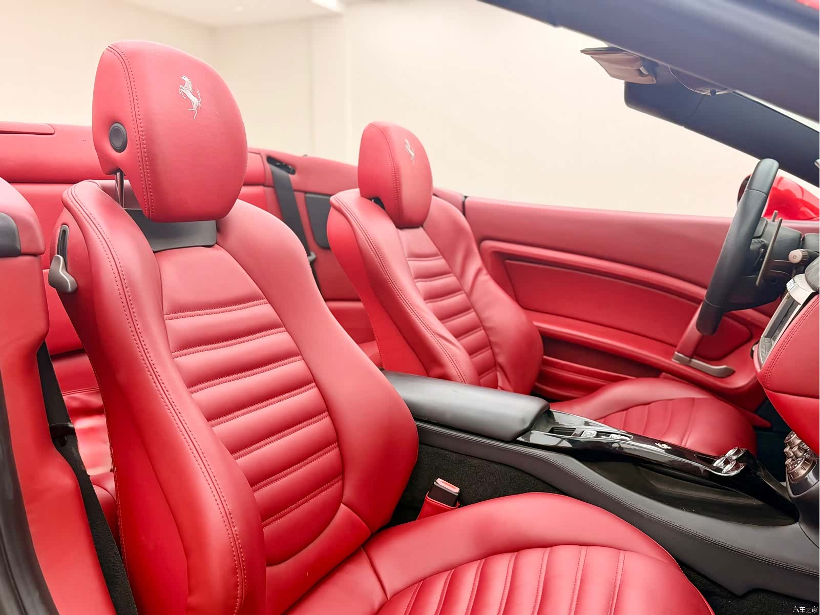 Ferrari California, 2011 16