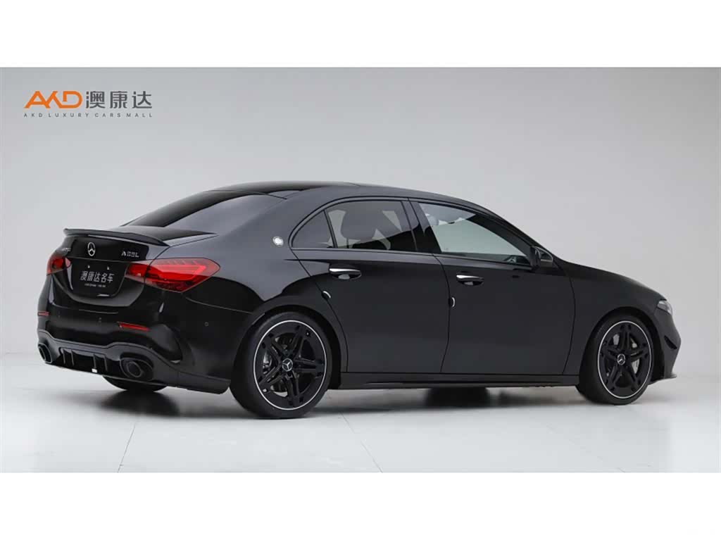 Mercedes-Benz A 35 L, 2025 3