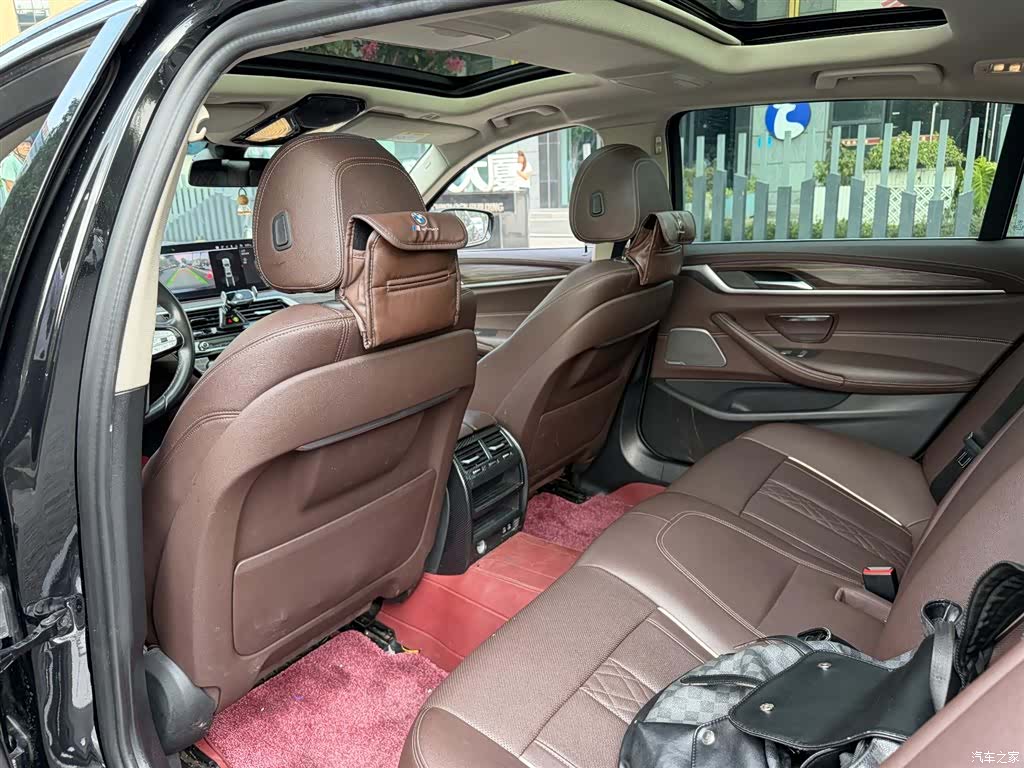 BMW 5 Series, 2022 9
