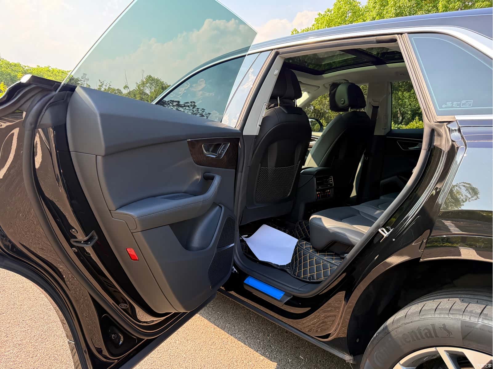 Audi Q8, 2024 26