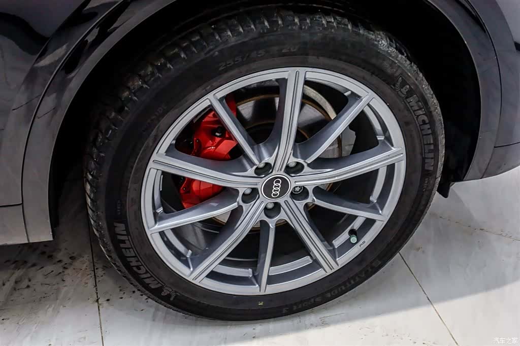 Audi Q5L, 2024 23