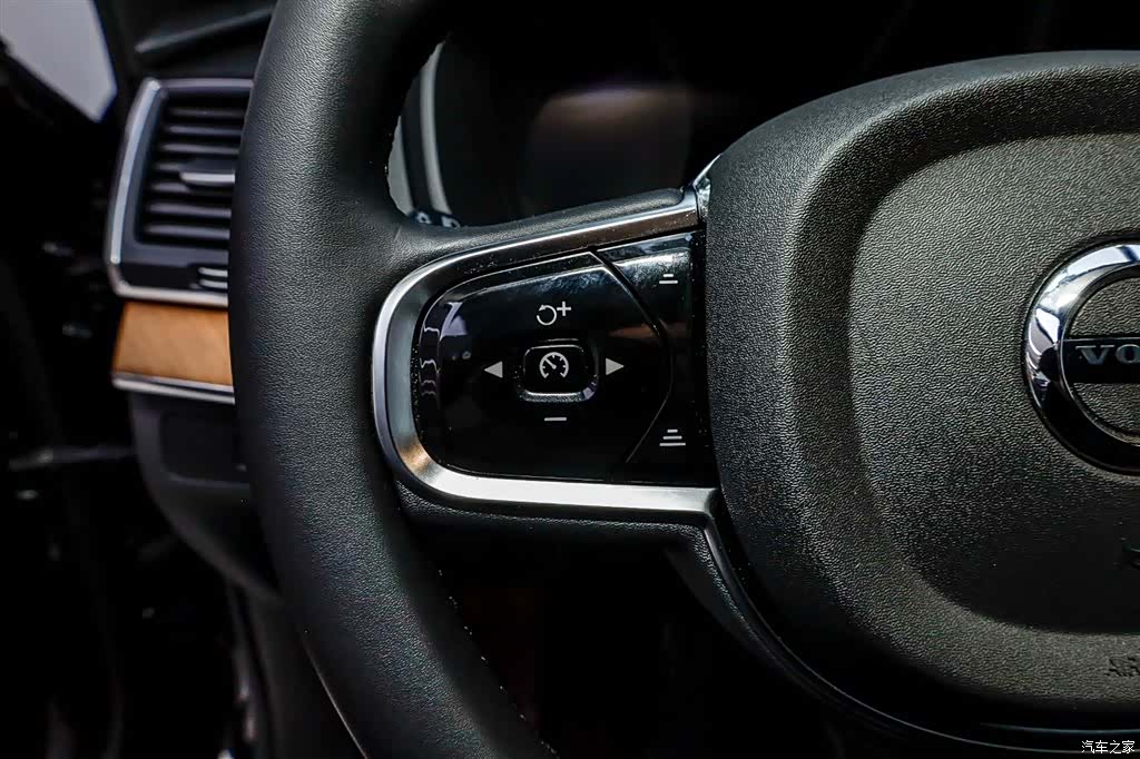 Volvo XC90, 2024 14