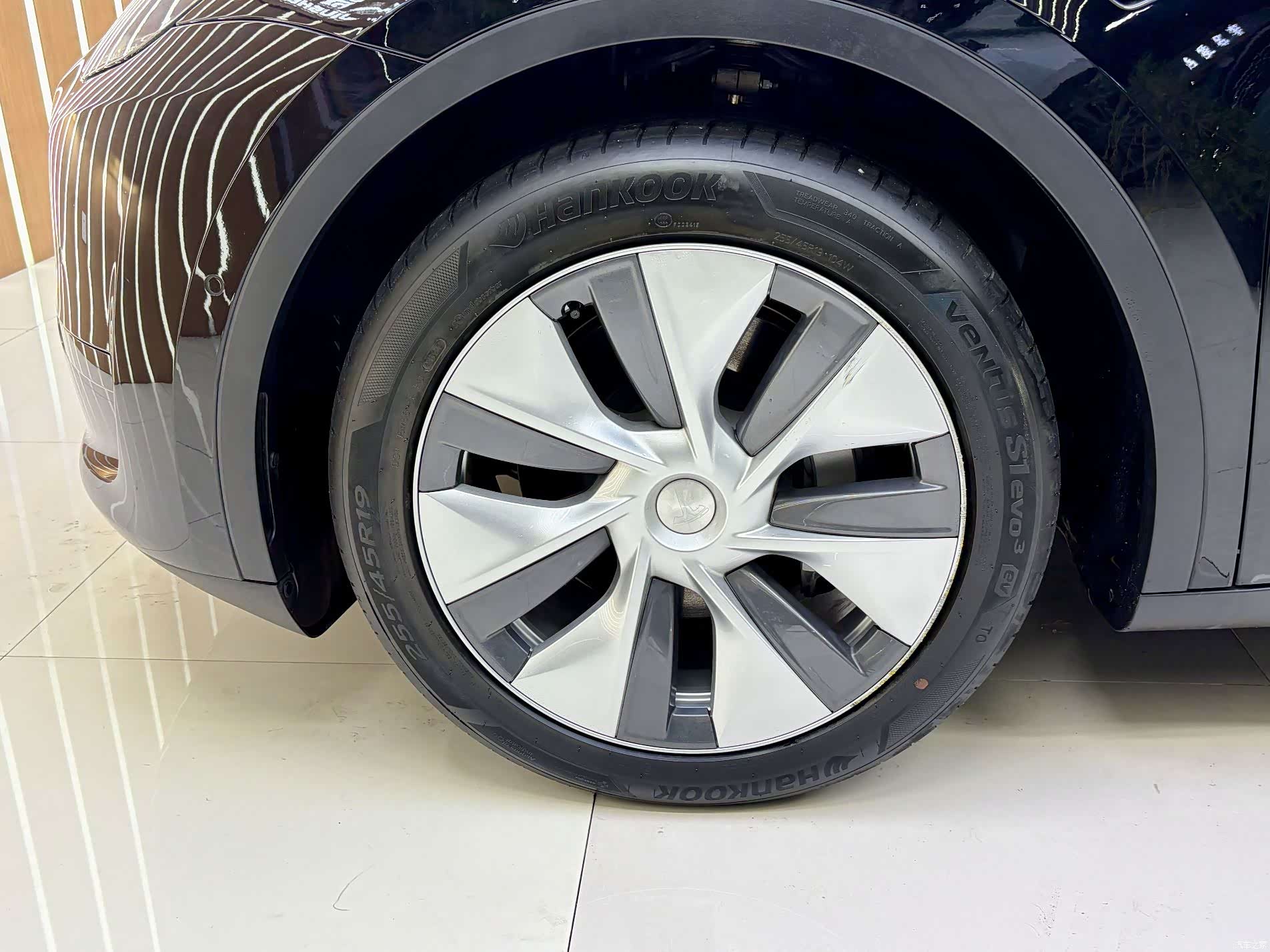 Tesla Model Y, 2022 12