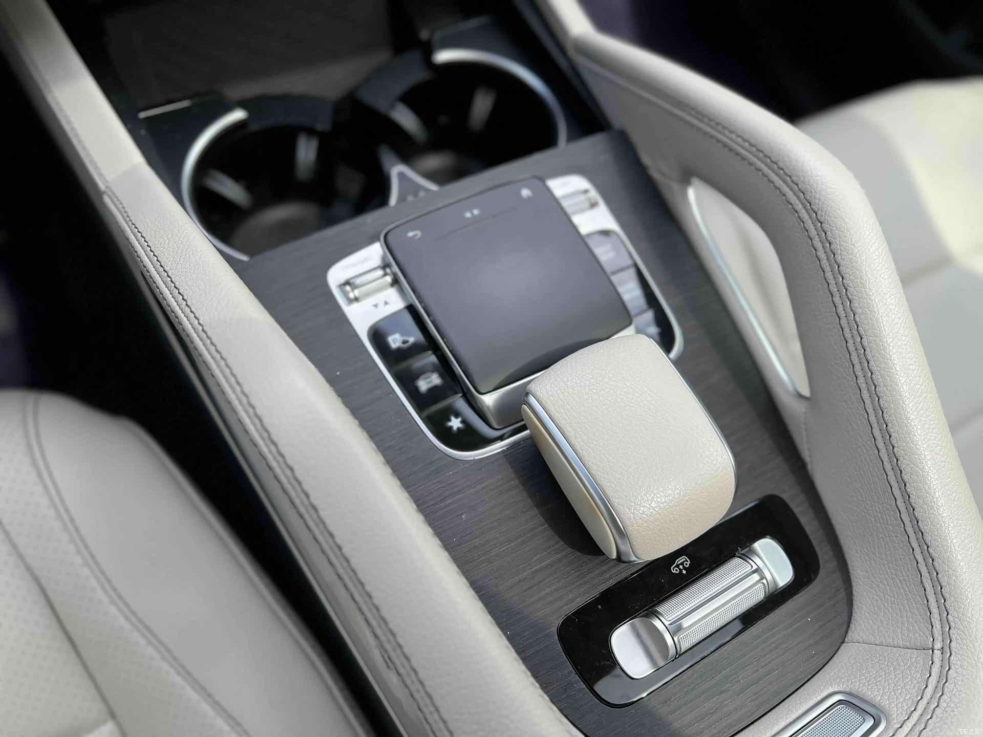 Mercedes-Benz GLE, 2019 18