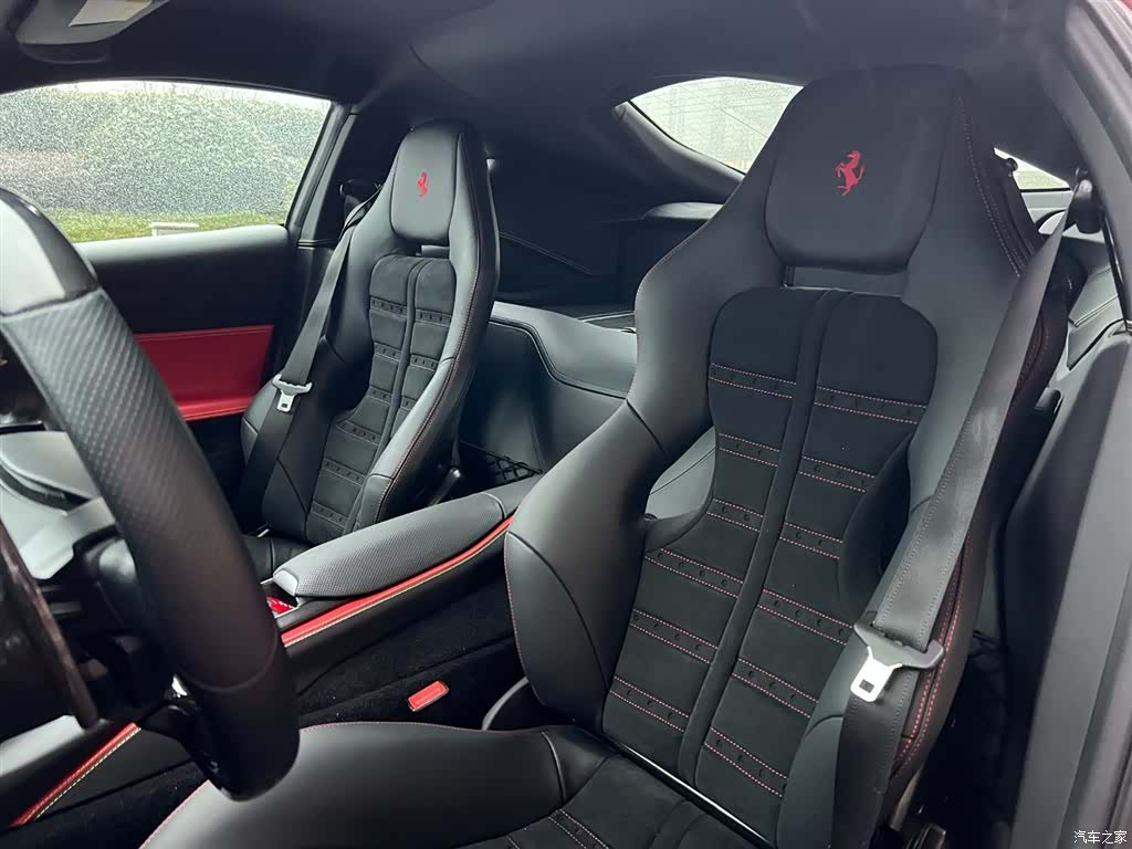 Ferrari 812, 2019 7