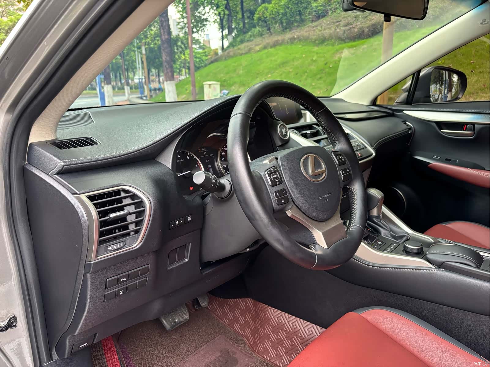 Lexus NX, 2016 10