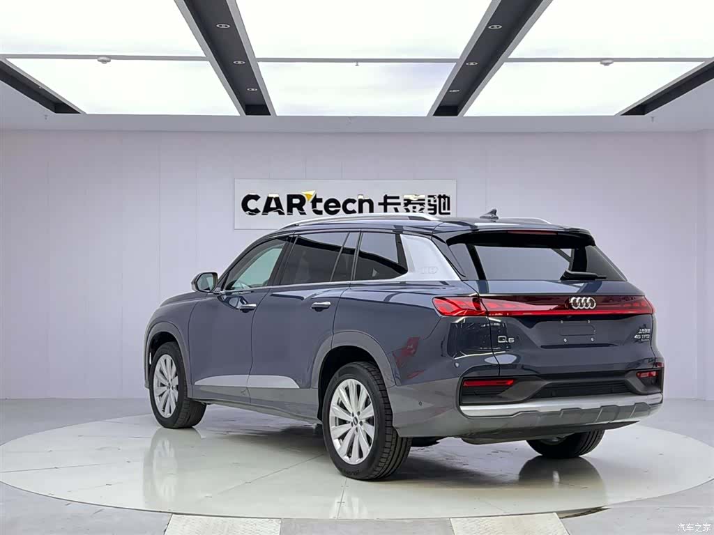 Audi Q6, 2024 3