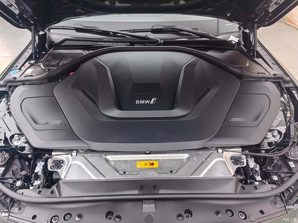 BMW i4, 2025 17