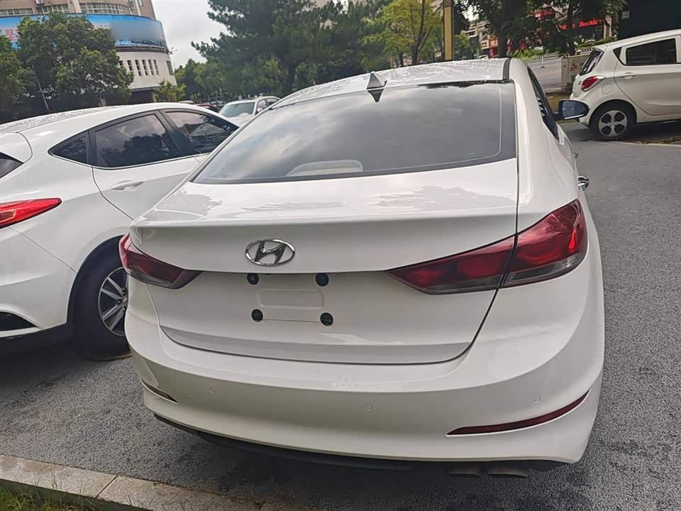 Hyundai Lead Hyundai Lead
