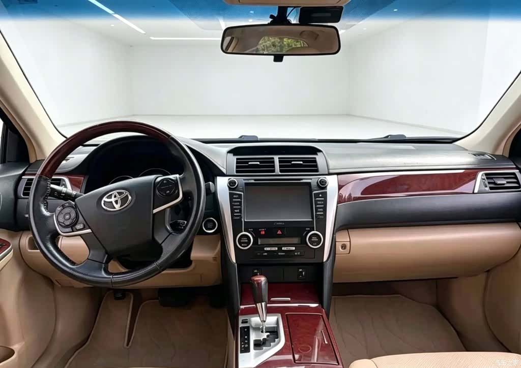 Toyota Camry, 2013 все фото