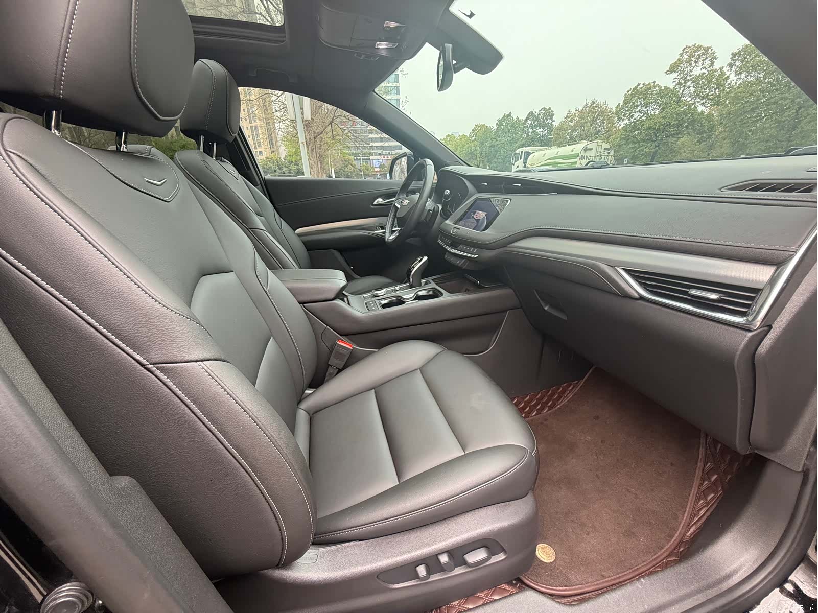 Cadillac XT4, 2021 10