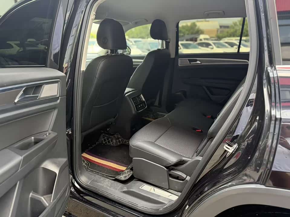 Volkswagen Tourang