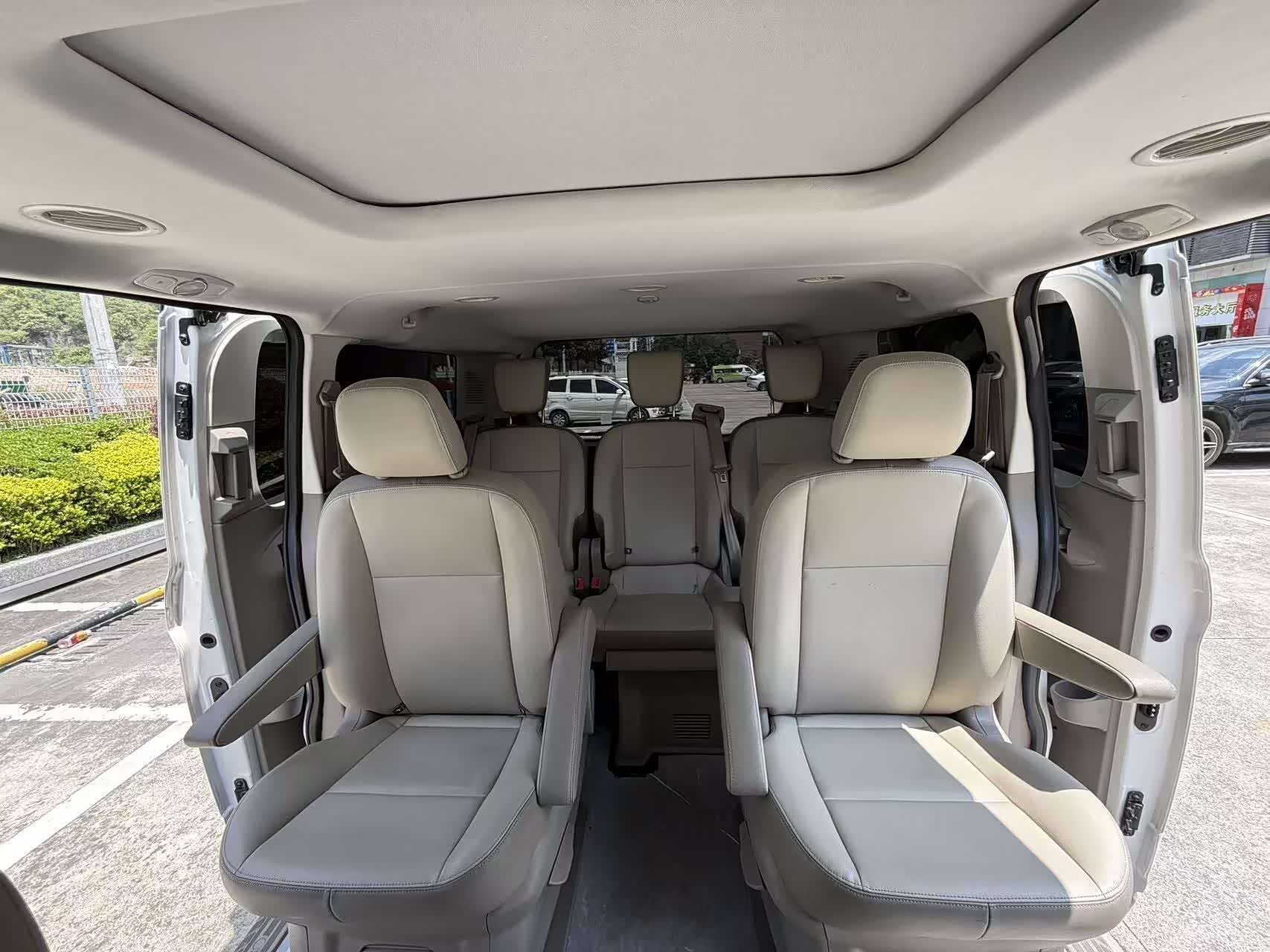 Ford Tourneo, 2017 24