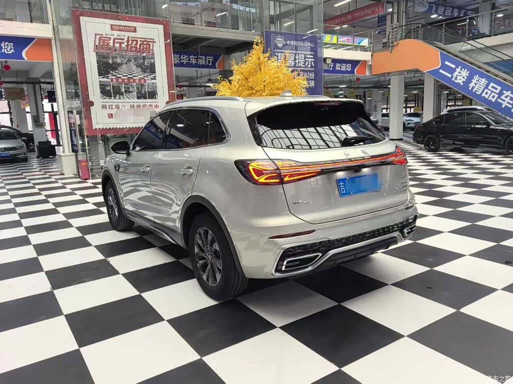 Hongqi HS5, 2025 9