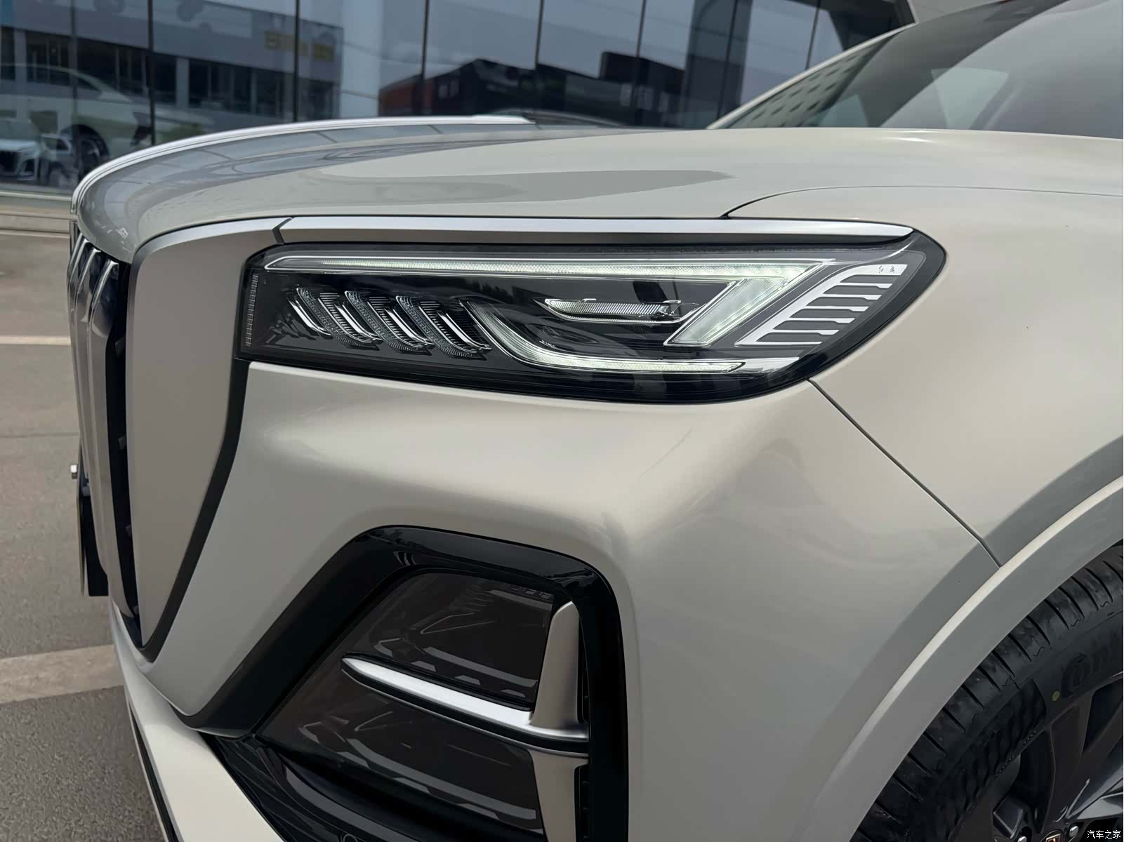 Hongqi HS5, 2026 15
