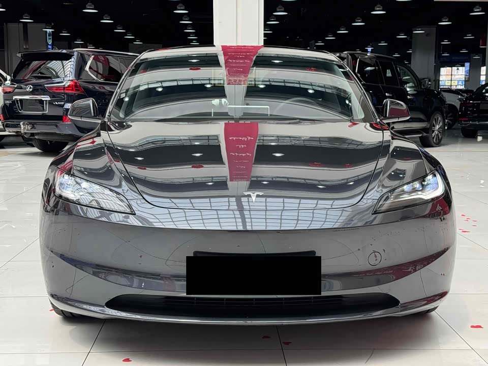 Tesla Model 3 Tesla Model 3