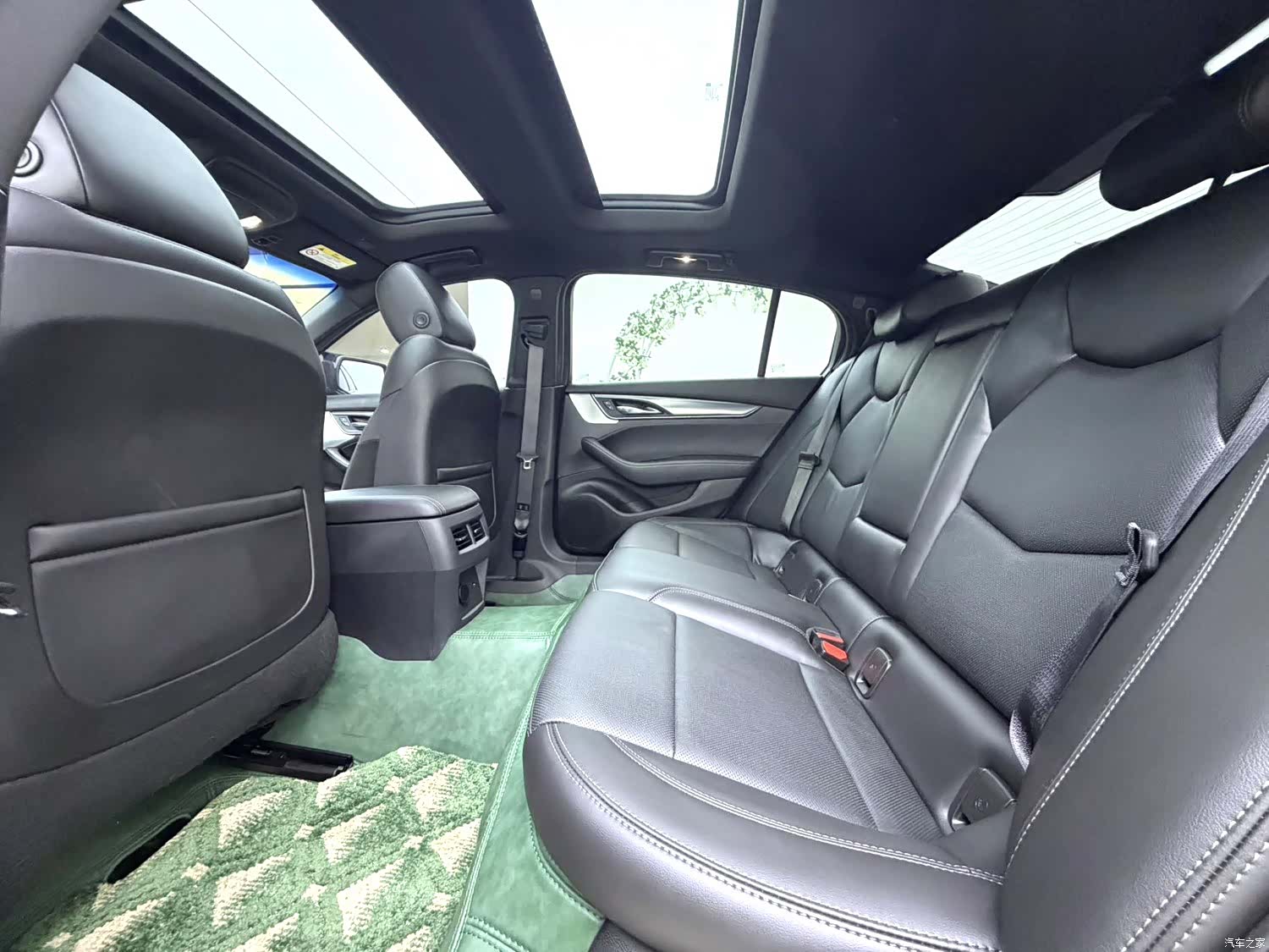 Cadillac CT5, 2021 все фото