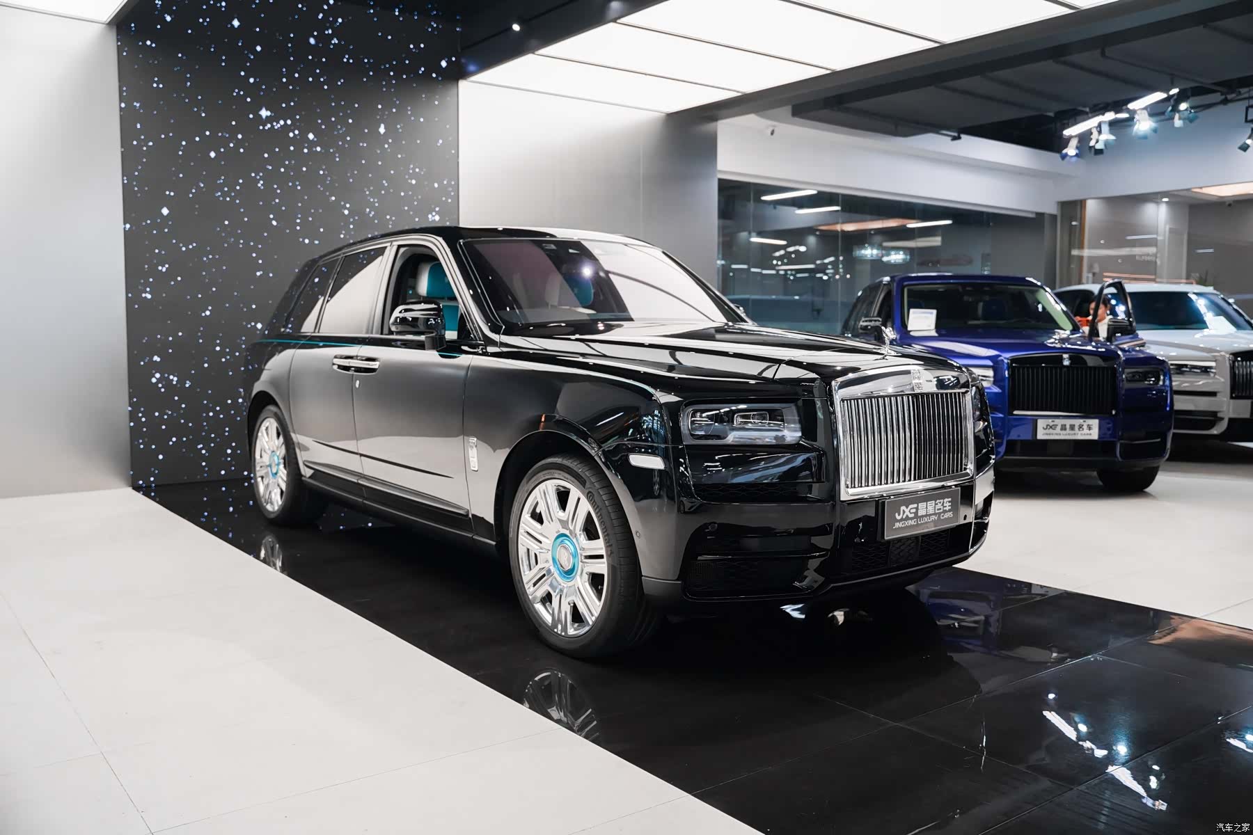 Rolls-Royce Cullinan, 2022 3