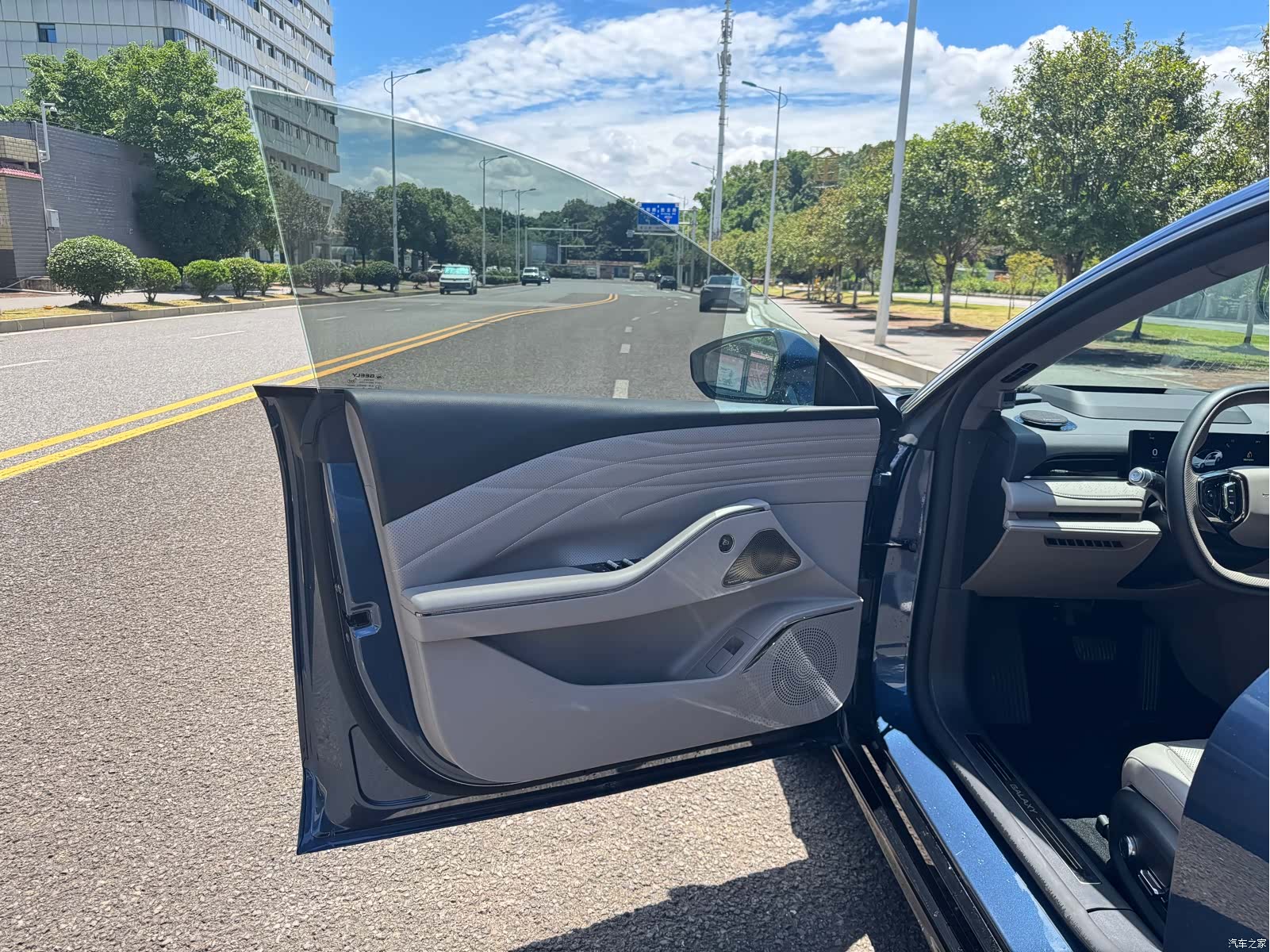 Geely 8, 2025 все фото