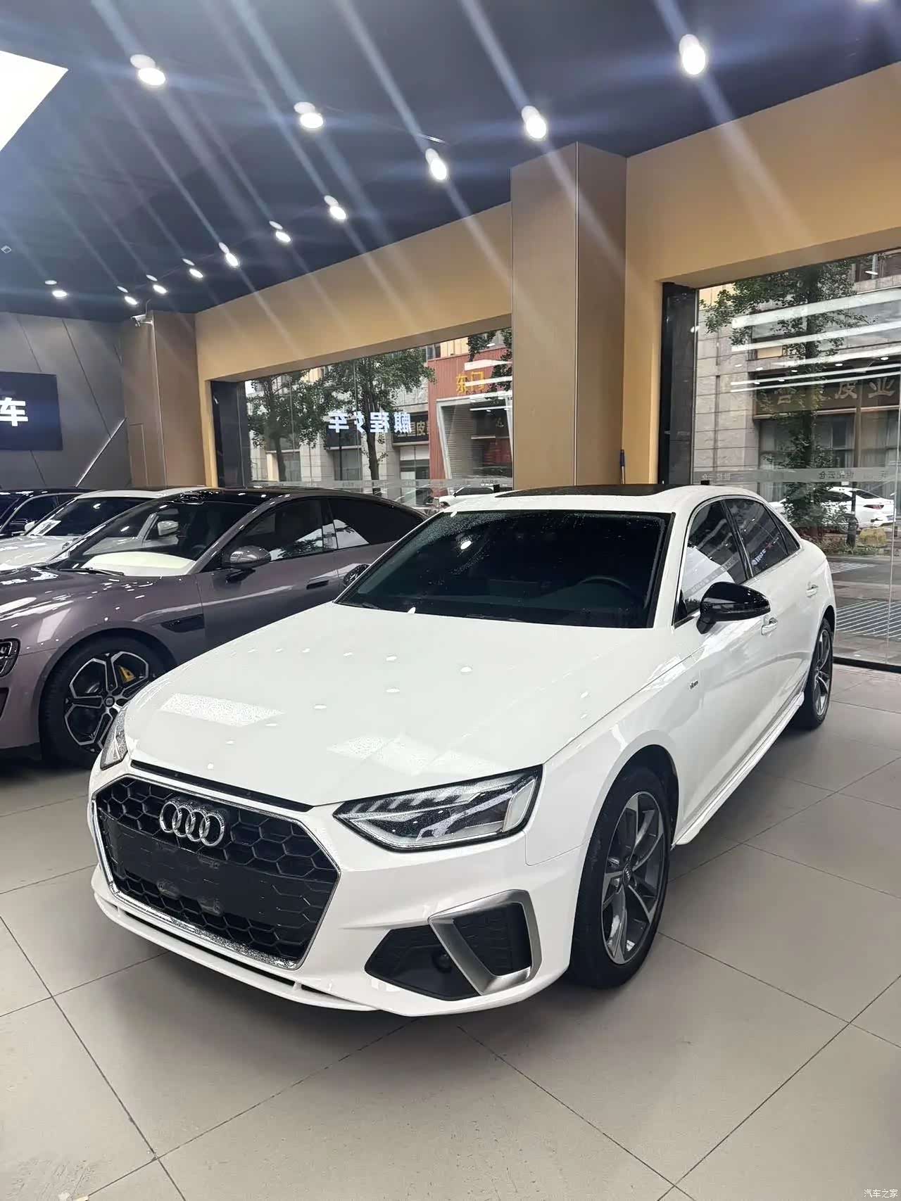 Audi A4L, 2021 1
