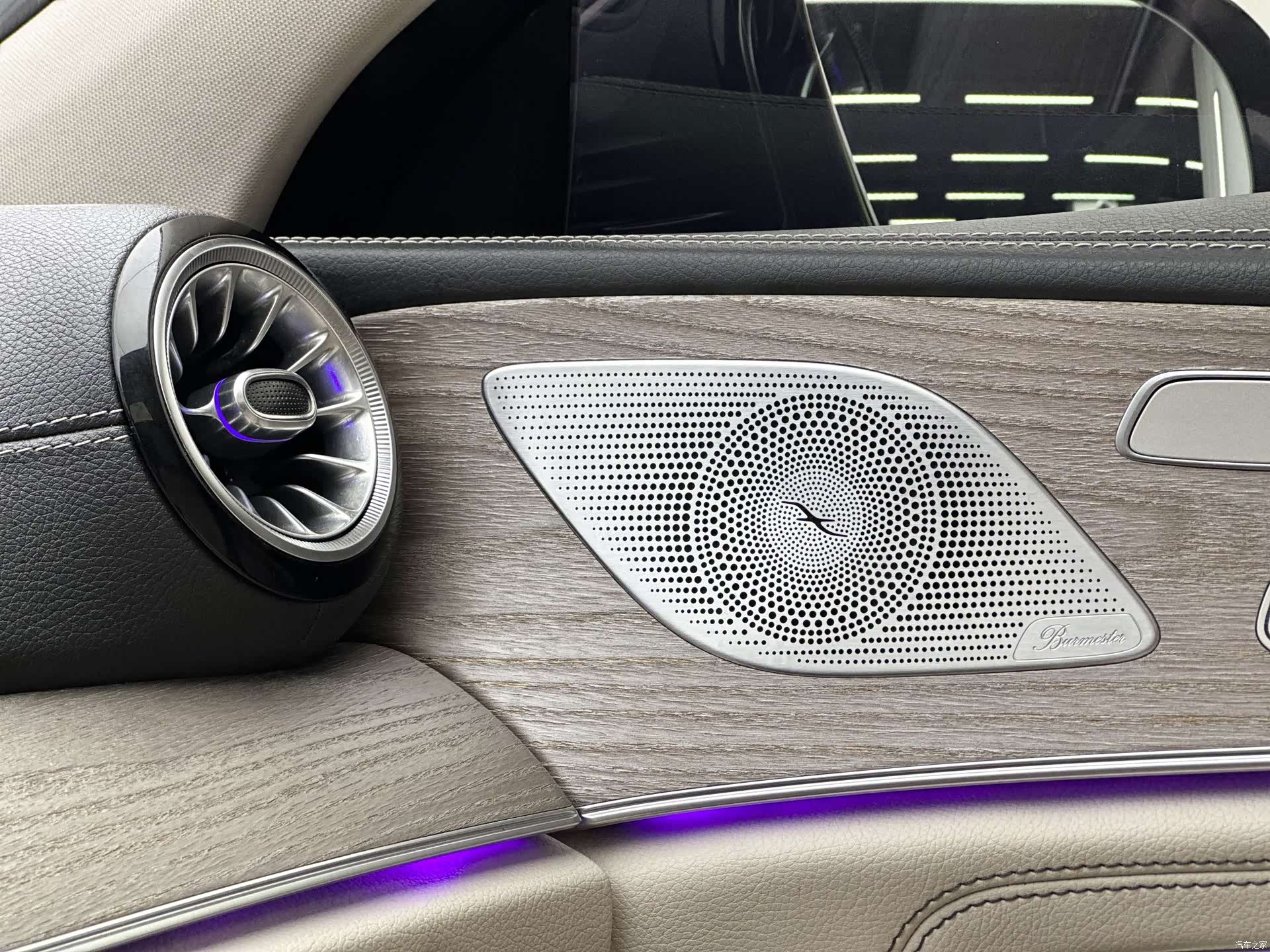 Mercedes-Benz CLS, 2019 16