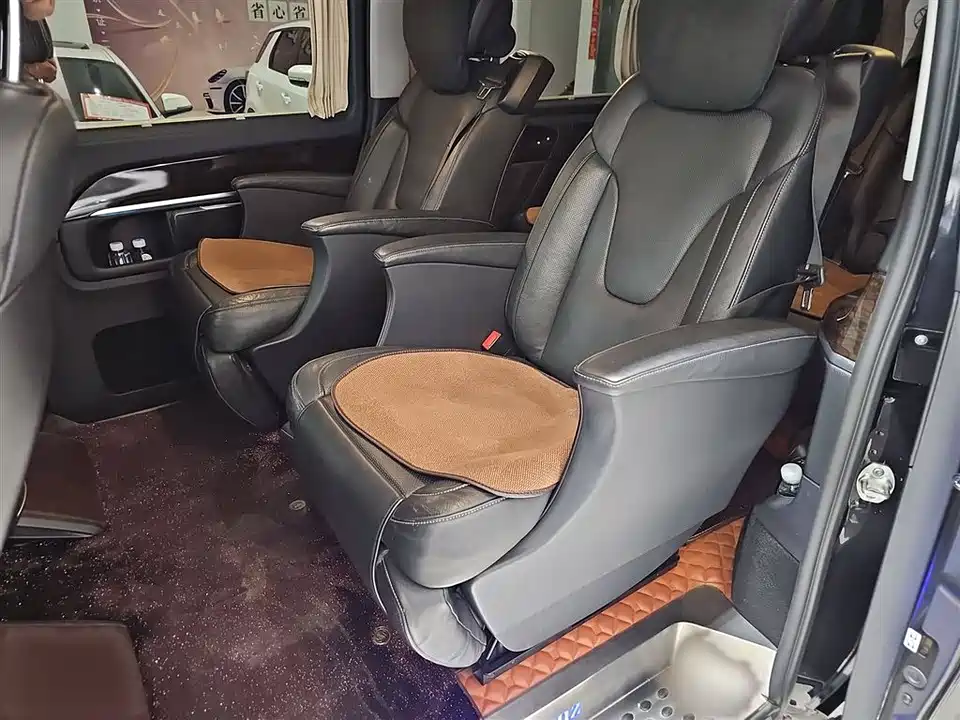 Mercedes-Benz V-class Mercedes-Benz V-class