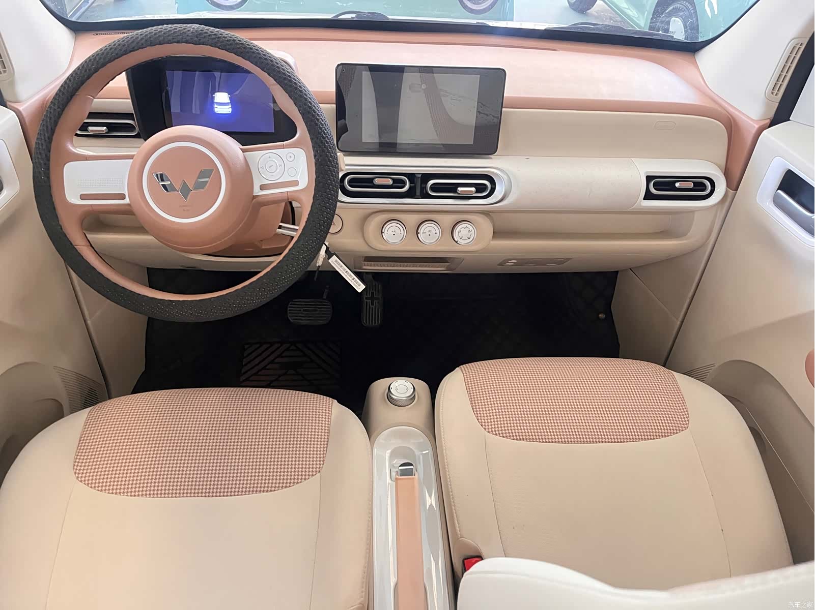 Wuling MINIEV, 2024 8