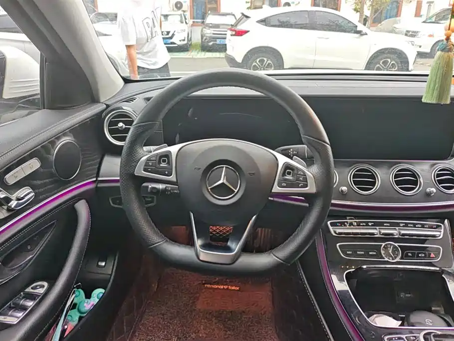 Mercedes-Benz E-class Mercedes-Benz E-class