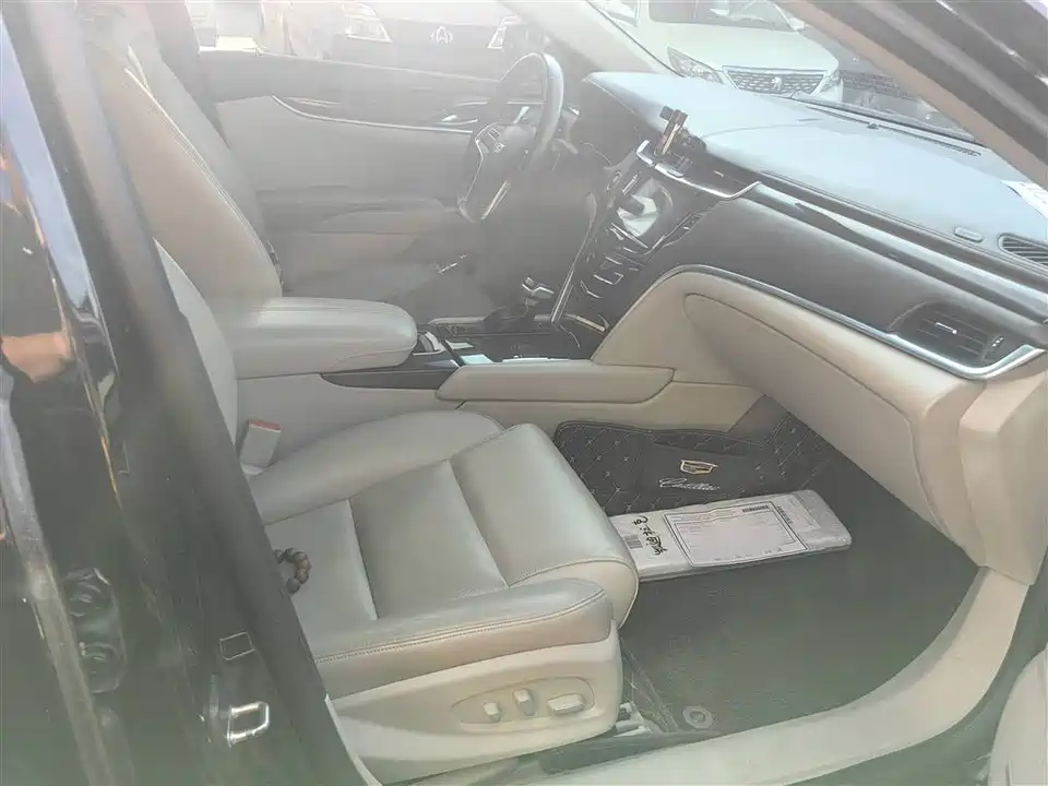 Cadillac XTS