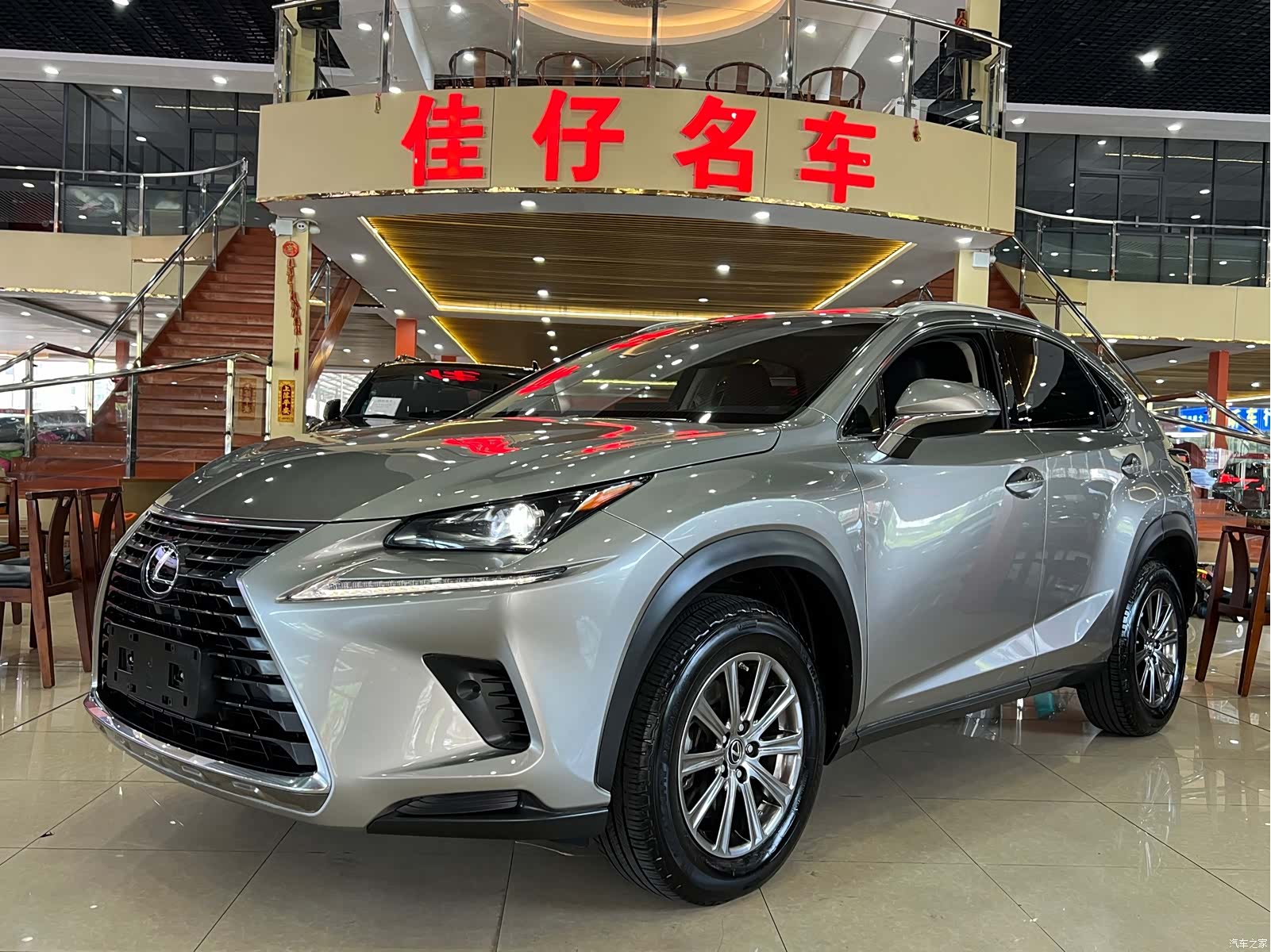 Lexus NX, 2018 1