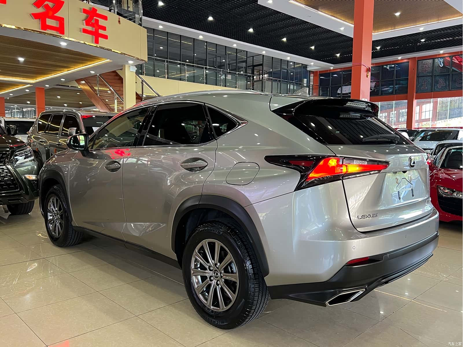 Lexus NX, 2018 6