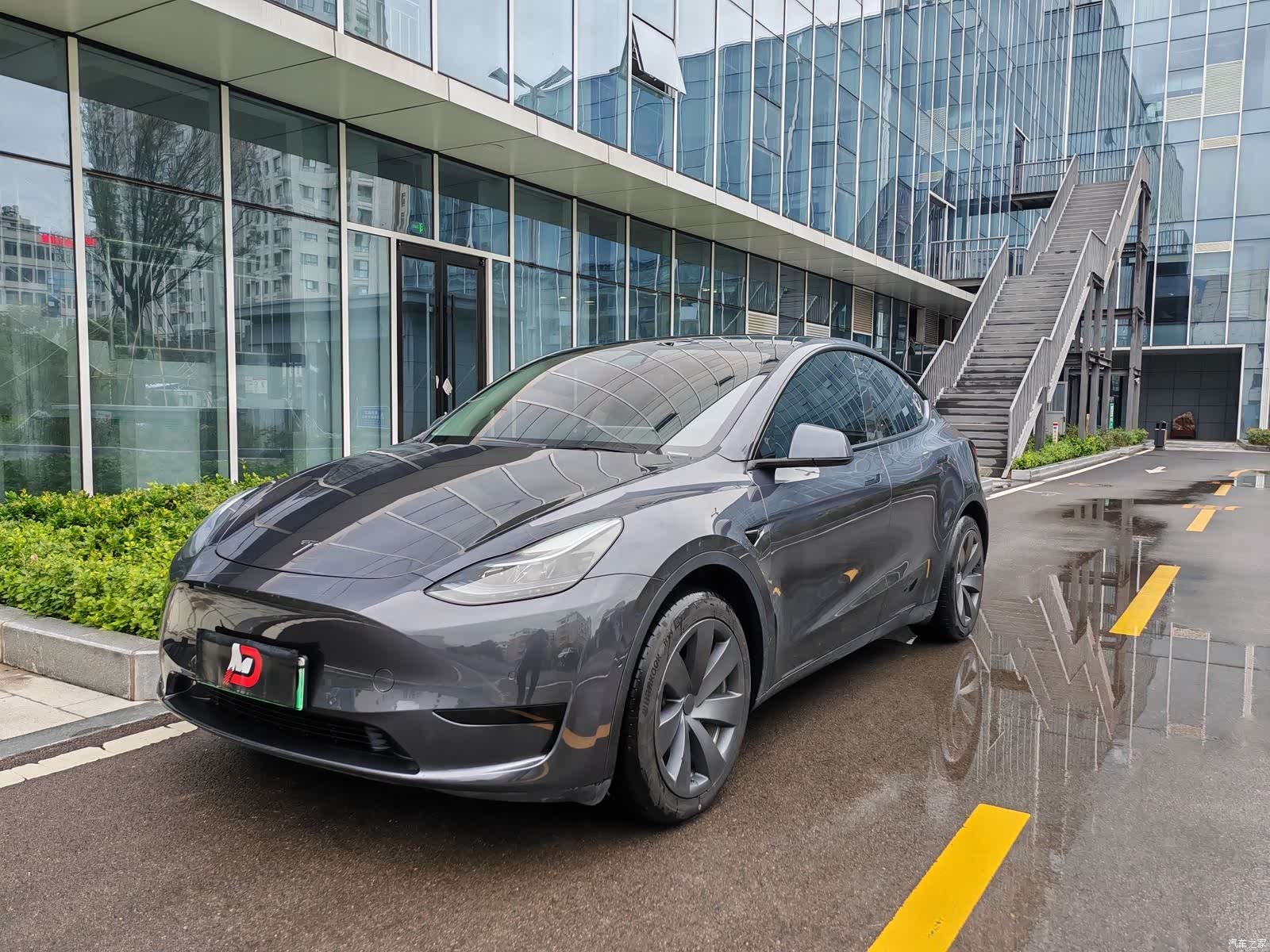 Tesla Model Y, 2022 1