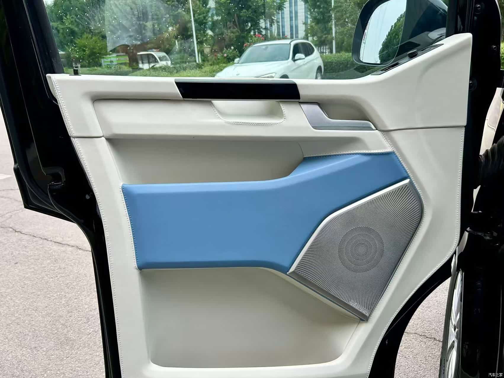 Volkswagen 7, 2017 13