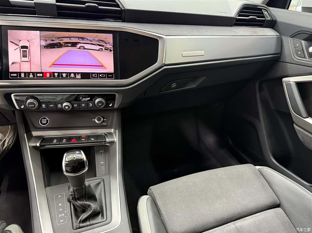 Audi Q3, 2023 12