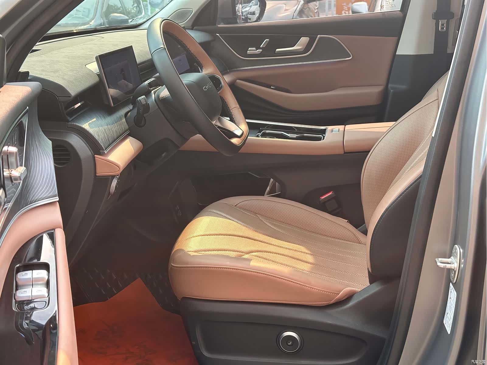 Chery Tiggo 8, 2025 10