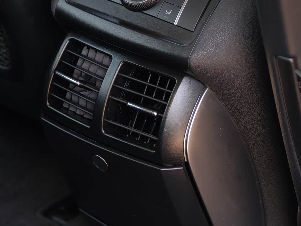 Mercedes-Benz R-class