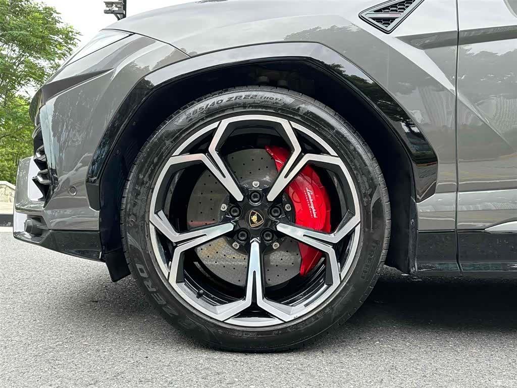 Lamborghini Urus, 2021 4