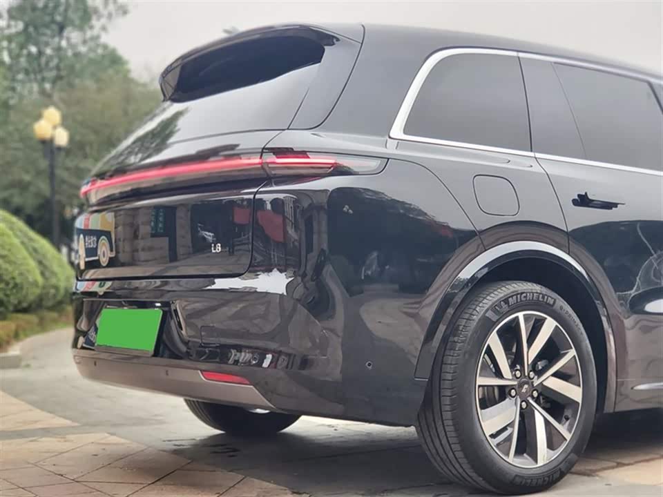 Li Auto Ideal L8