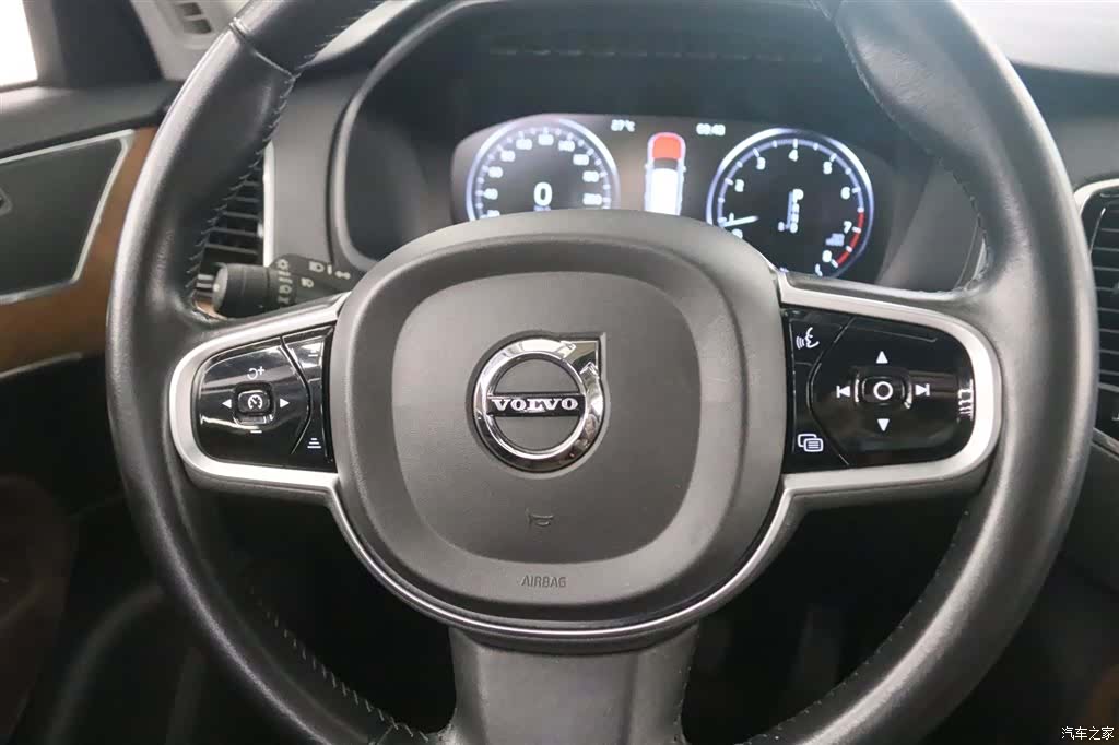 Volvo XC90, 2019 6
