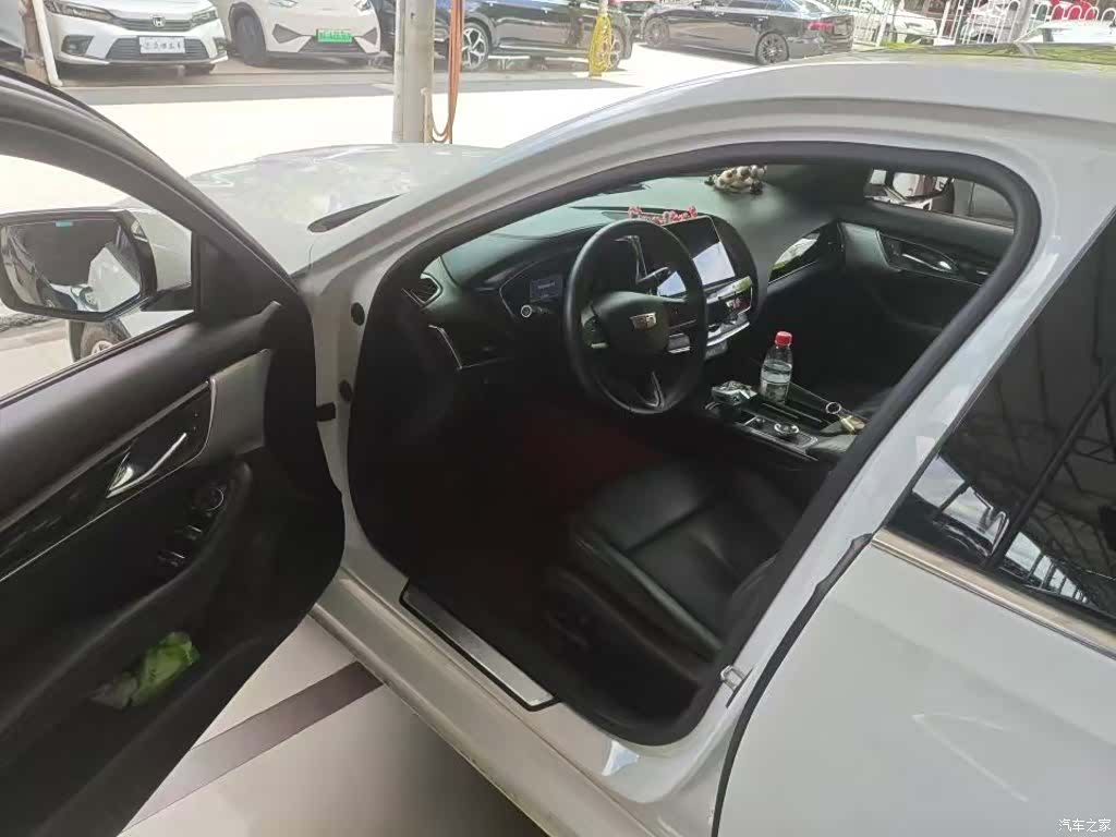 Cadillac CT5, 2021 4