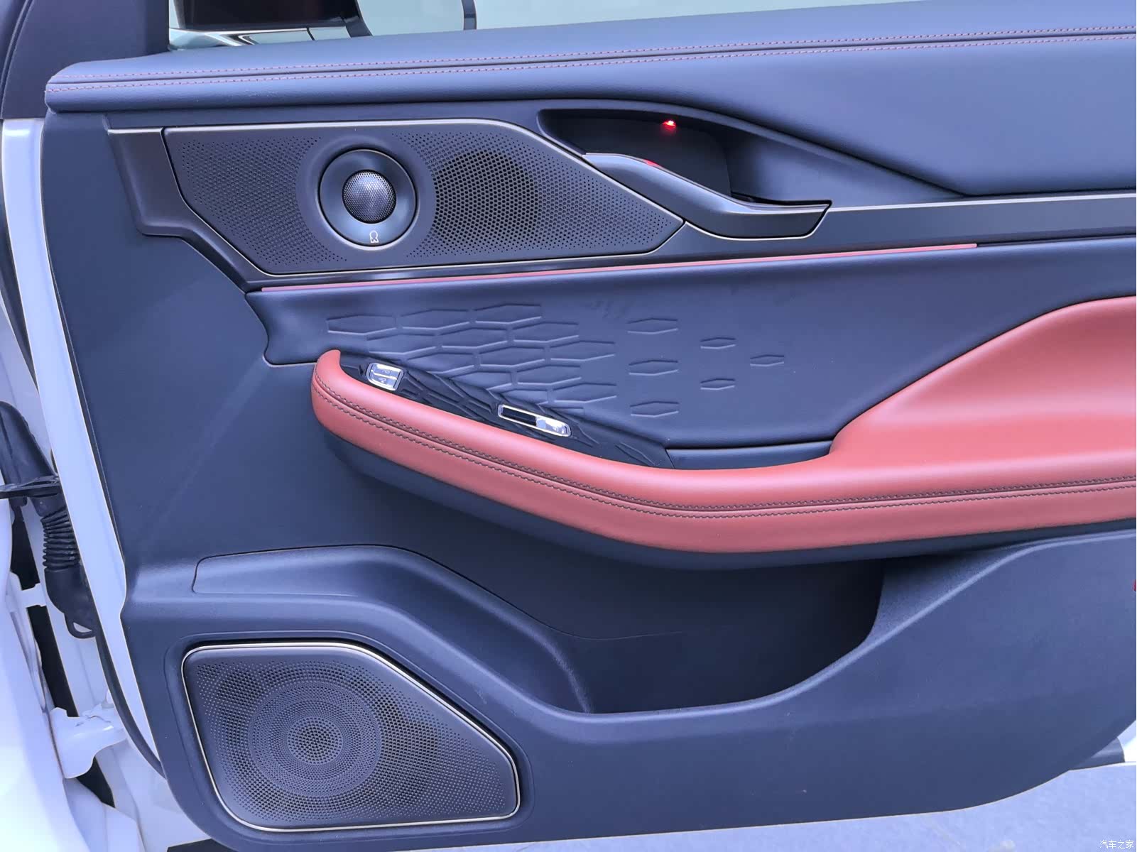 Lincoln Z, 2023 12
