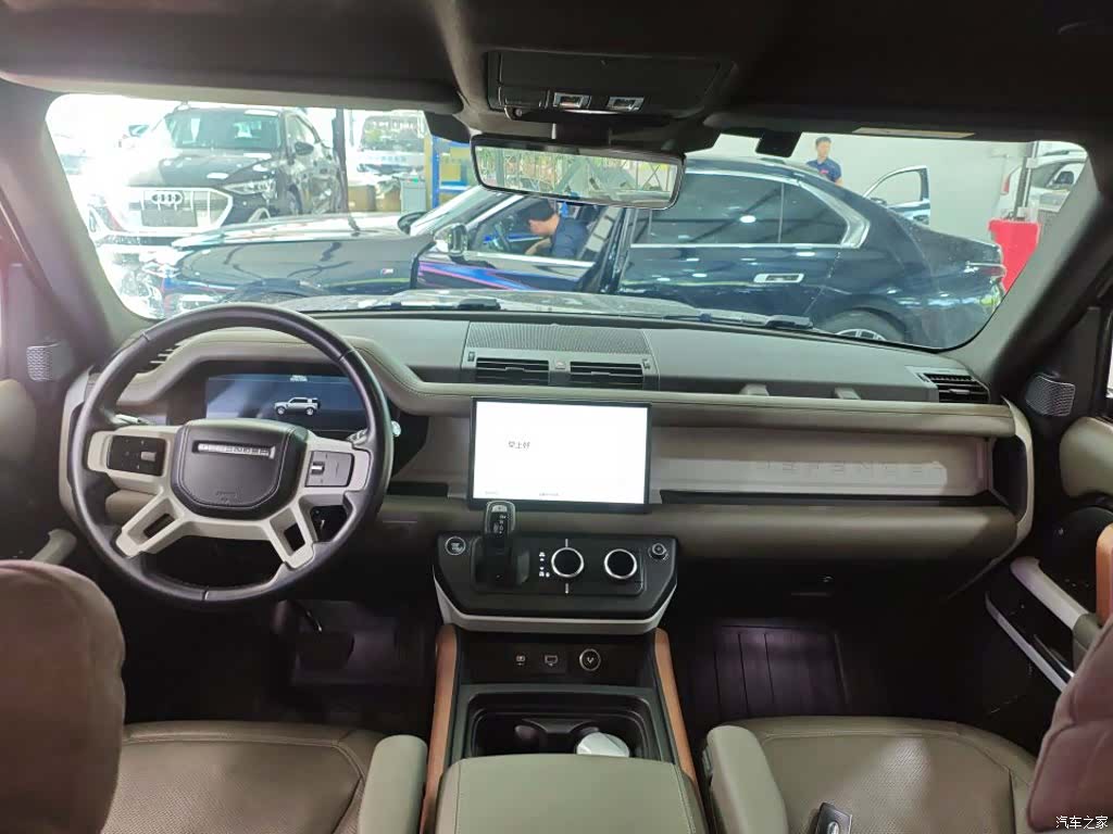 Land Rover Defender, 2022 6